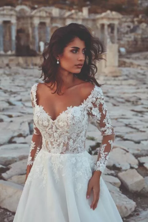 Abito da Sposa con Scollo Quadrato