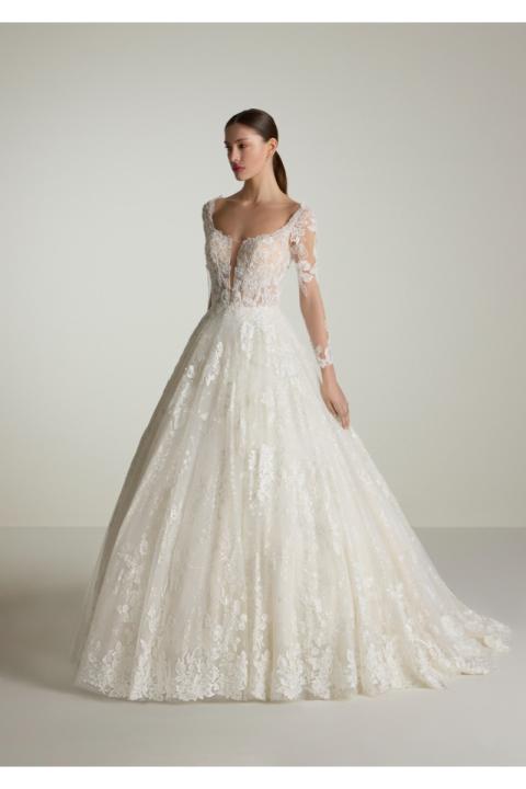 Abito da sposa FANASIA con pizzo floreale e maniche lunghe trasparenti.
