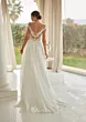 Abito da sposa FANNIE con schiena in pizzo trasparente, dettagli floreali e gonna fluida, vista posteriore.