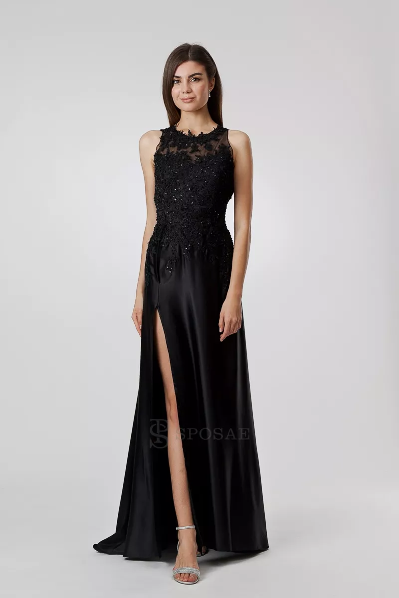 Abito da cerimonia nero HSESC1819, lungo con spacco, decorazioni in pizzo e dettagli scintillanti.