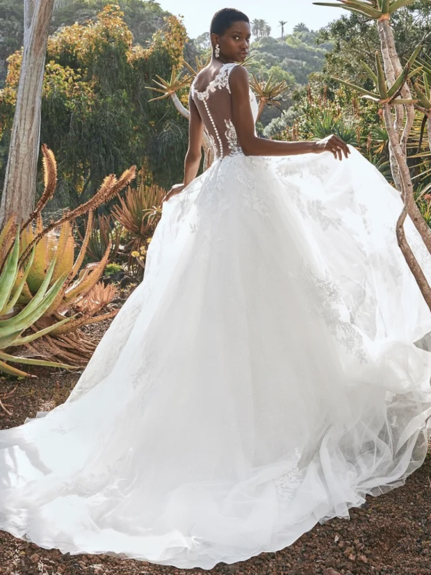 BOREALIS LINEA PRONOVIAS