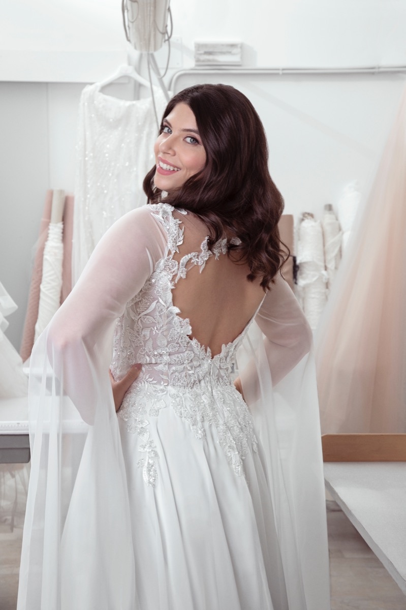 MEGAN SPOSA CURVY