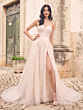 Abito da sposa Maggie Sottero Chelsea, stile romantico con spacco, indossato da modella su sfondo urbano.