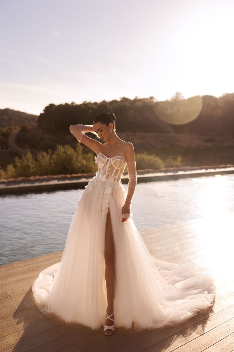 5537T - ELIZABETH PASSION