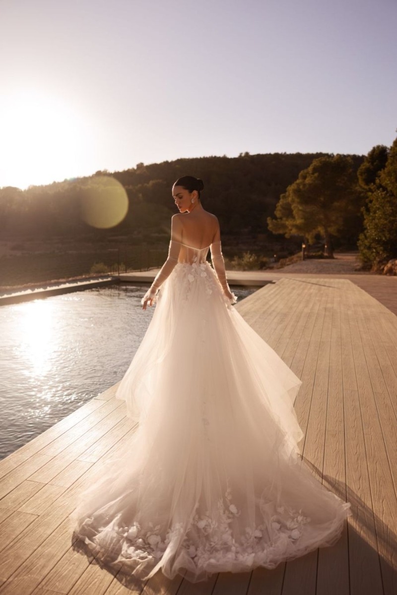5537T - ELIZABETH PASSION