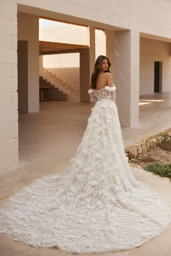 5622T - ELIZABETH PASSION