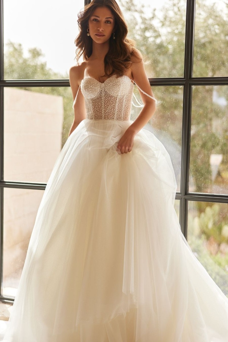 5750T - ELIZABETH PASSION