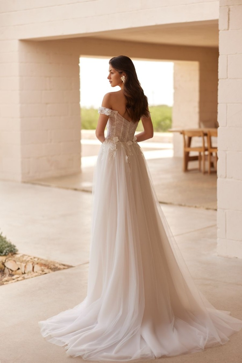 5753T - ELIZABETH PASSION