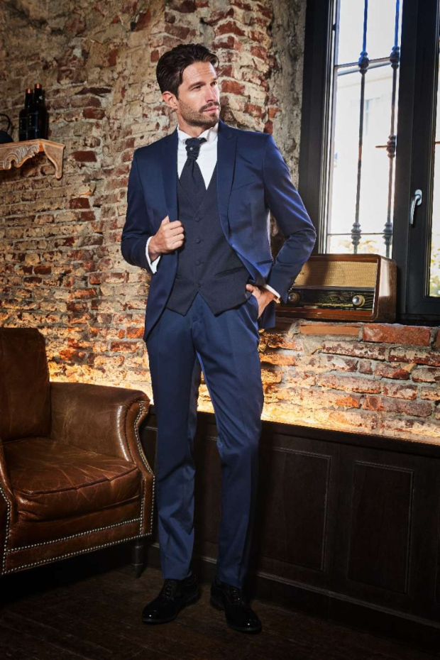 SMOKING BLU CON GILET DAMASCATO