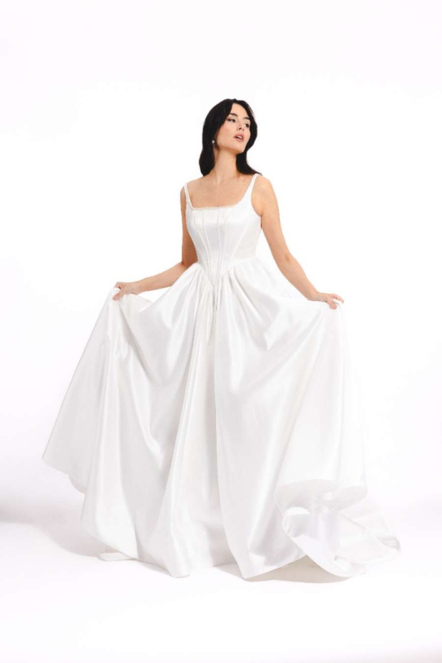 Caroline - THE DEVIL WEARS SPOSAE