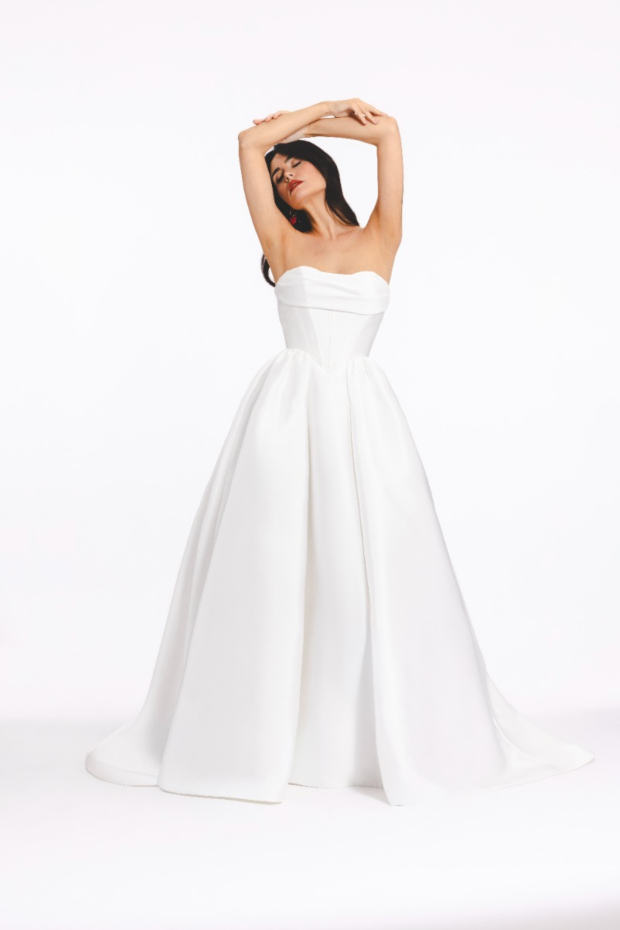 Lou - THE DEVIL WEARS SPOSAE