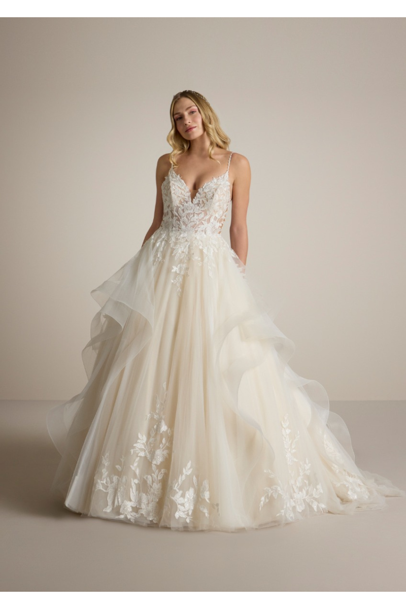 Abito da sposa FIENE con corpetto di pizzo e gonna in tulle, dettagli floreali eleganti.