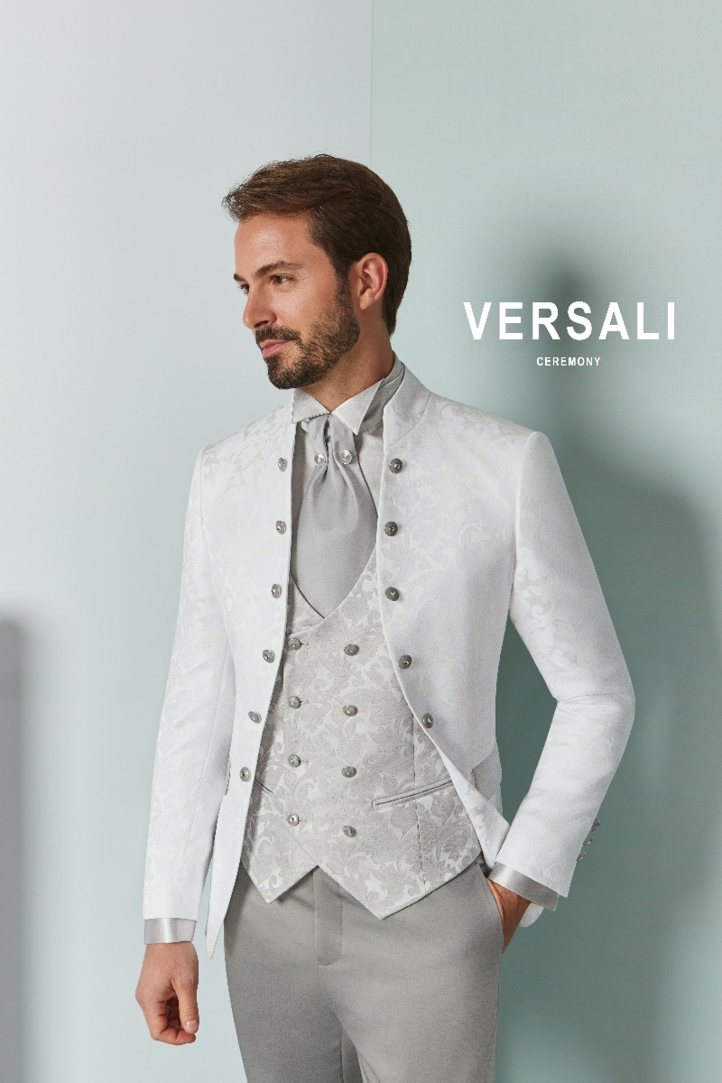 Abito da cerimonia uomo bianco Versali, giacca e gilet damascati, cravatta grigia, FIT 17.