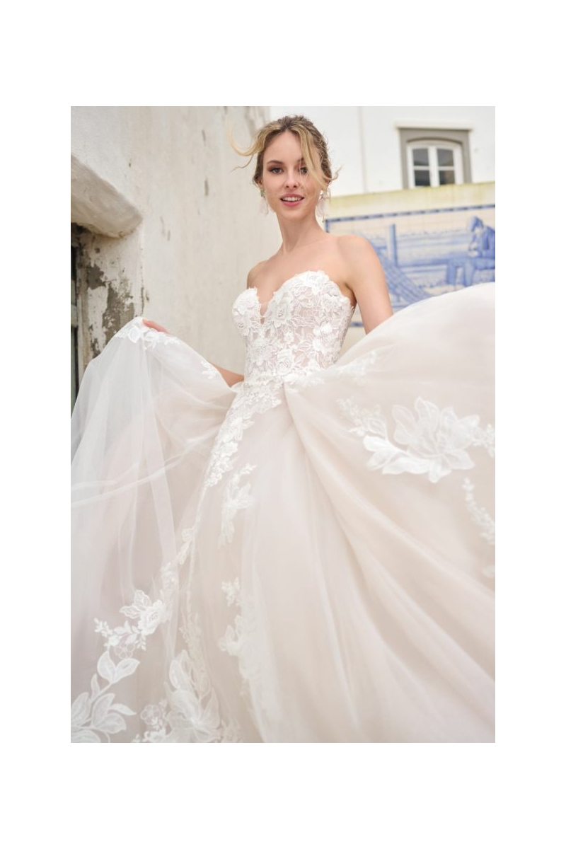 SUNDANCE - MAGGIE SOTTERO