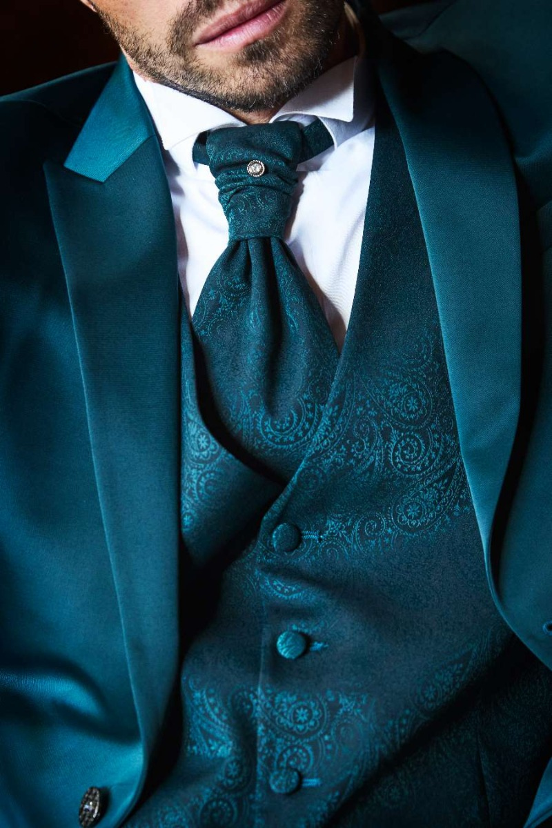ABITO CLASSICO TRE PEZZI CON GILET DAMASCATO