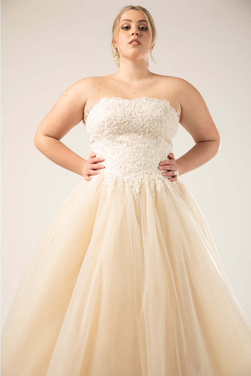 Abito da sposa CAMPANULA CURVY