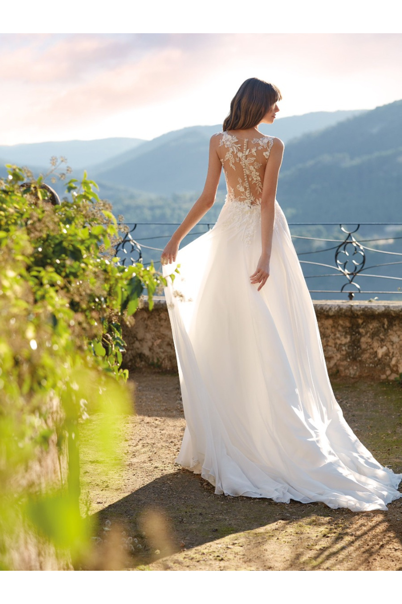 DEFNE - Nicole Colet