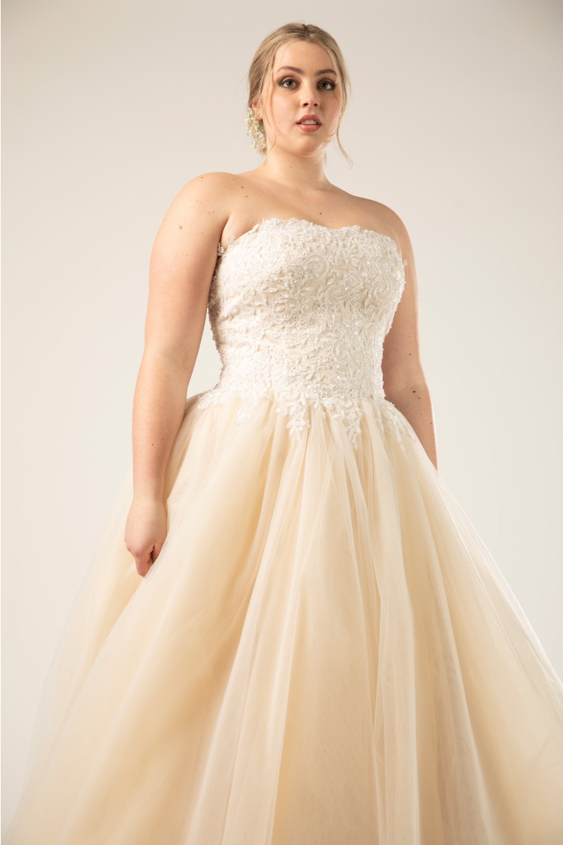 Abito da sposa CAMPANULA CURVY