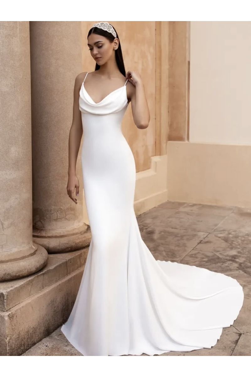 Antiope linea pronovias