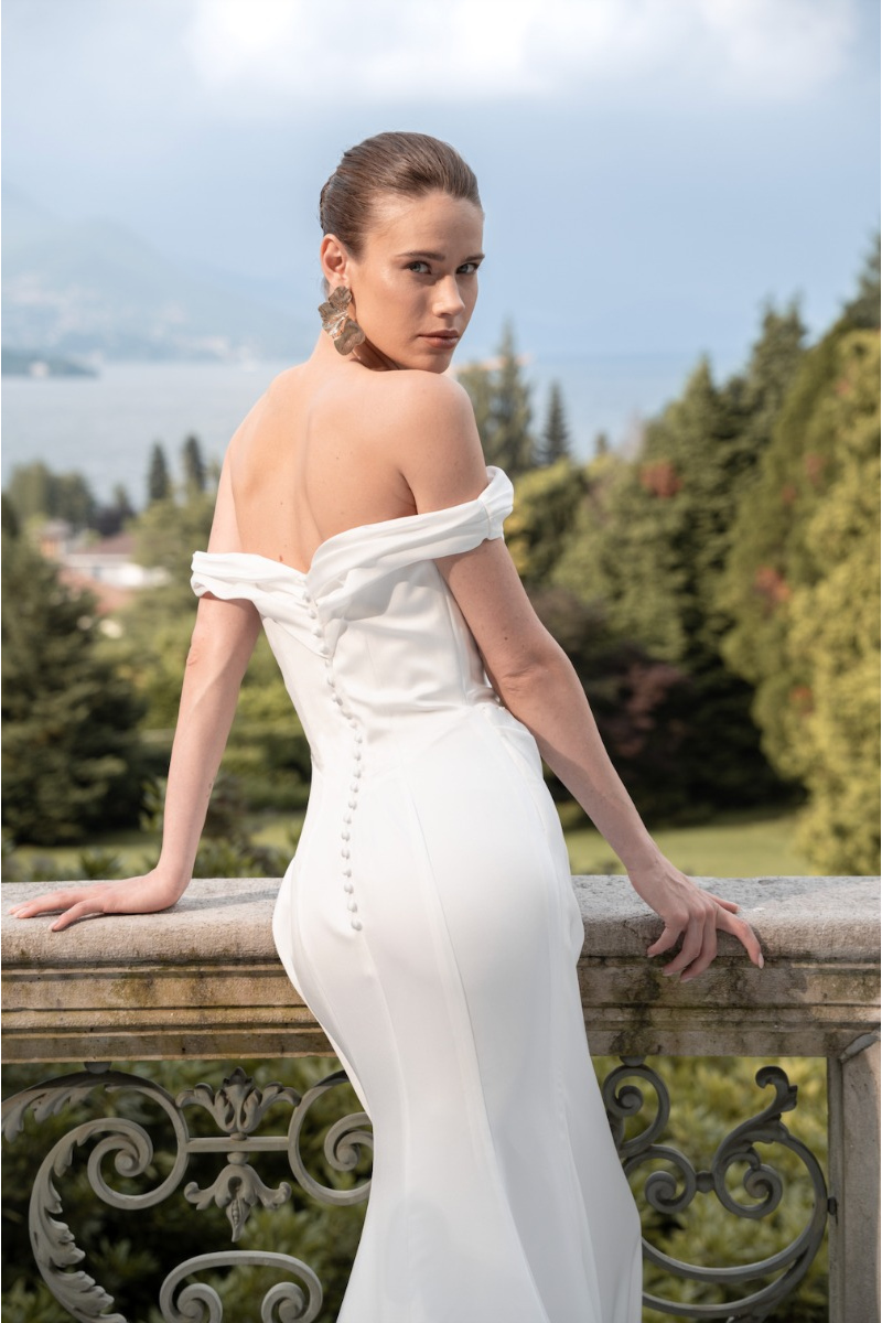 VIVIENNE - THE ROMANTICA COLLECTION