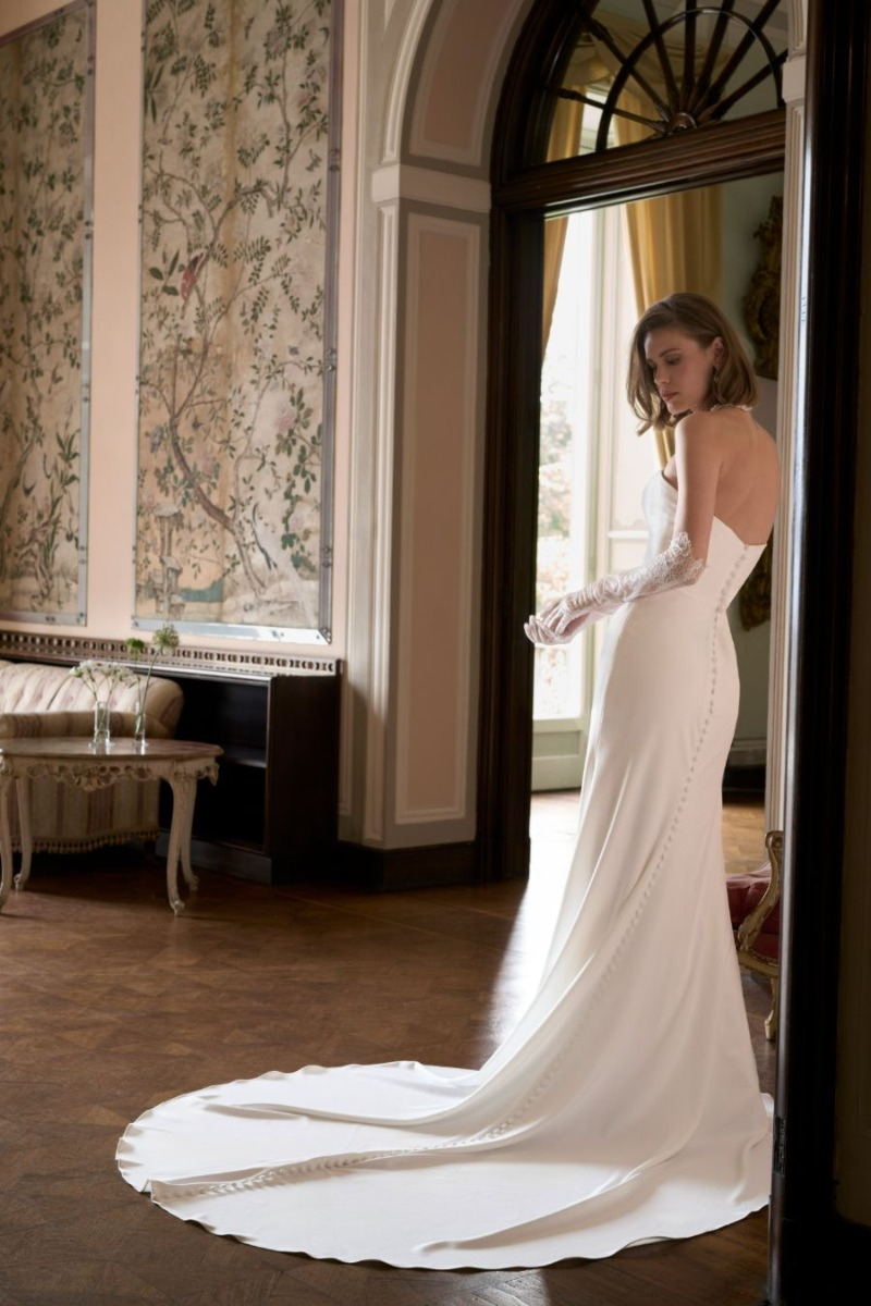 CRESSIDA - THE ROMANTICA COLLECTION