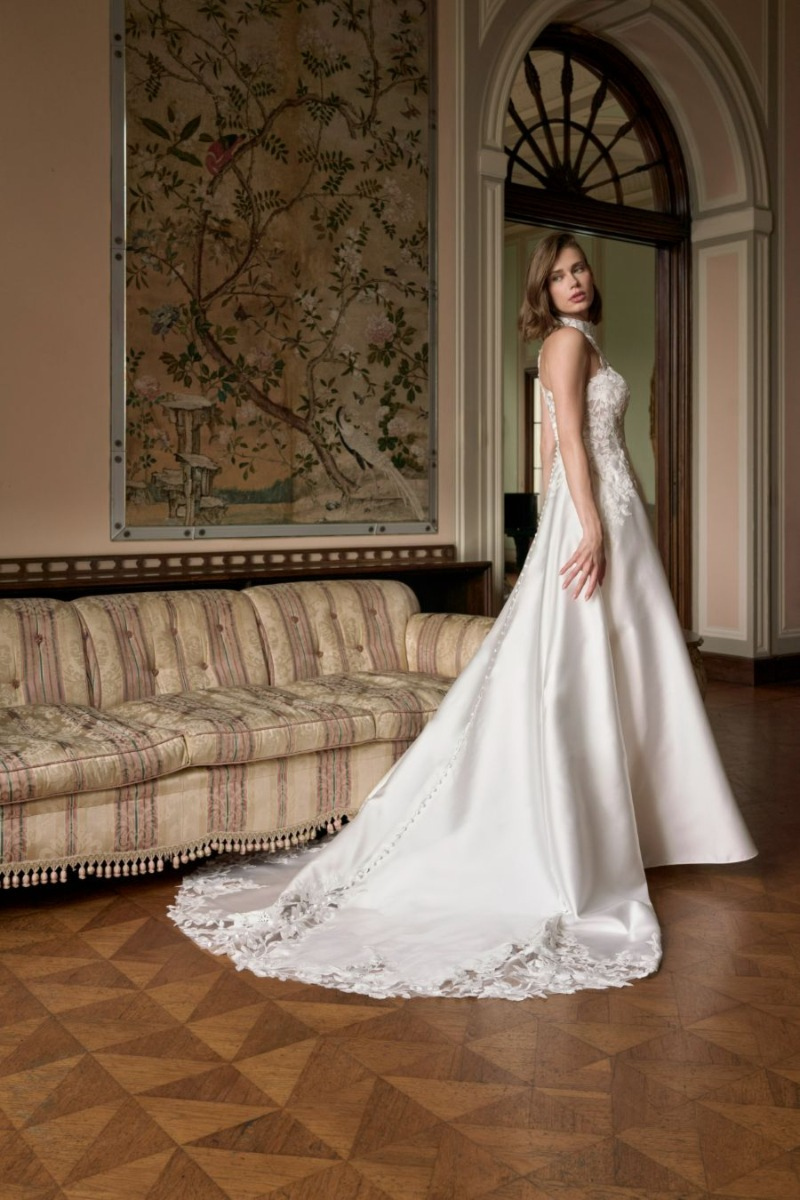 ORIETTA - THE ROMANTICA COLLECTION