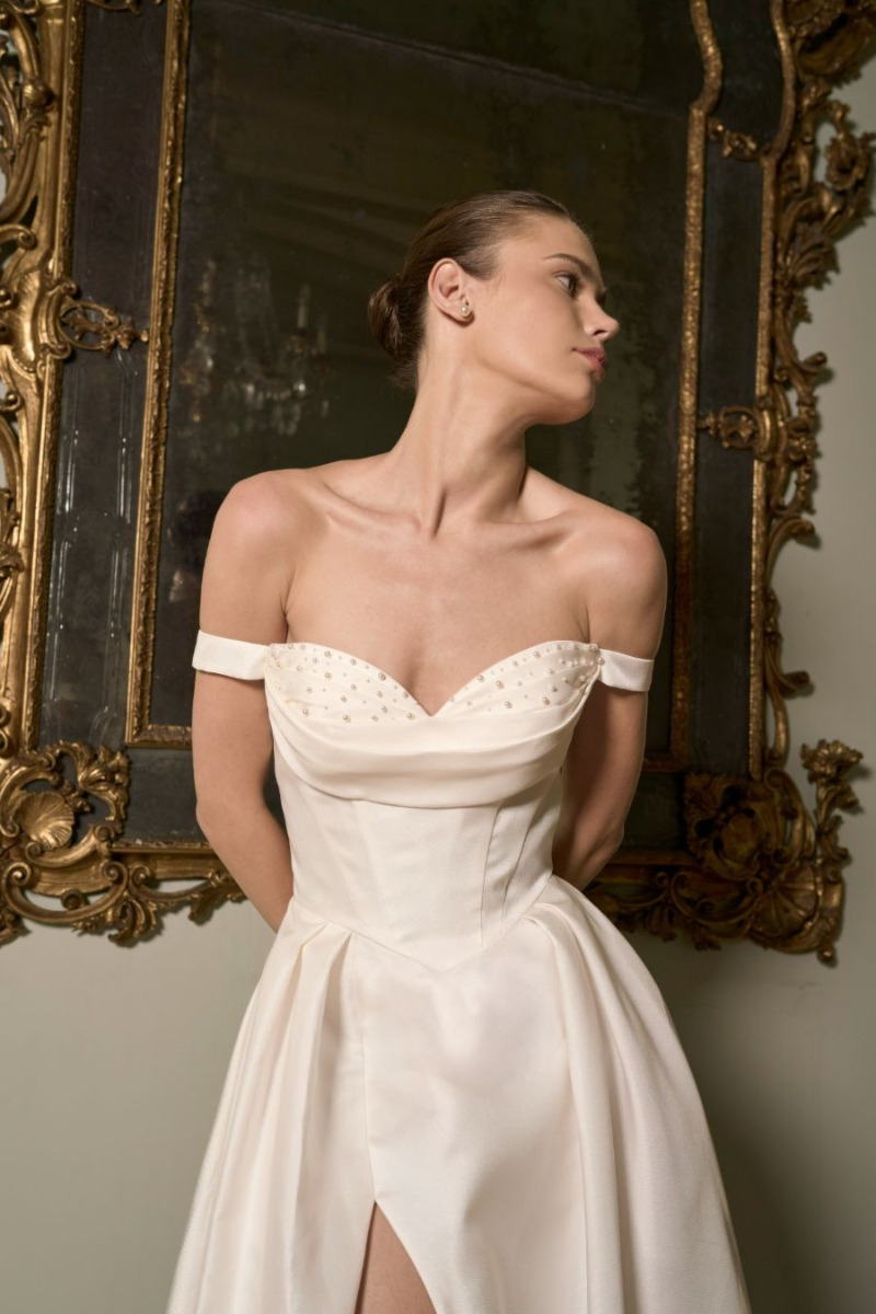 TERESA - THE ROMANTICA COLLECTION