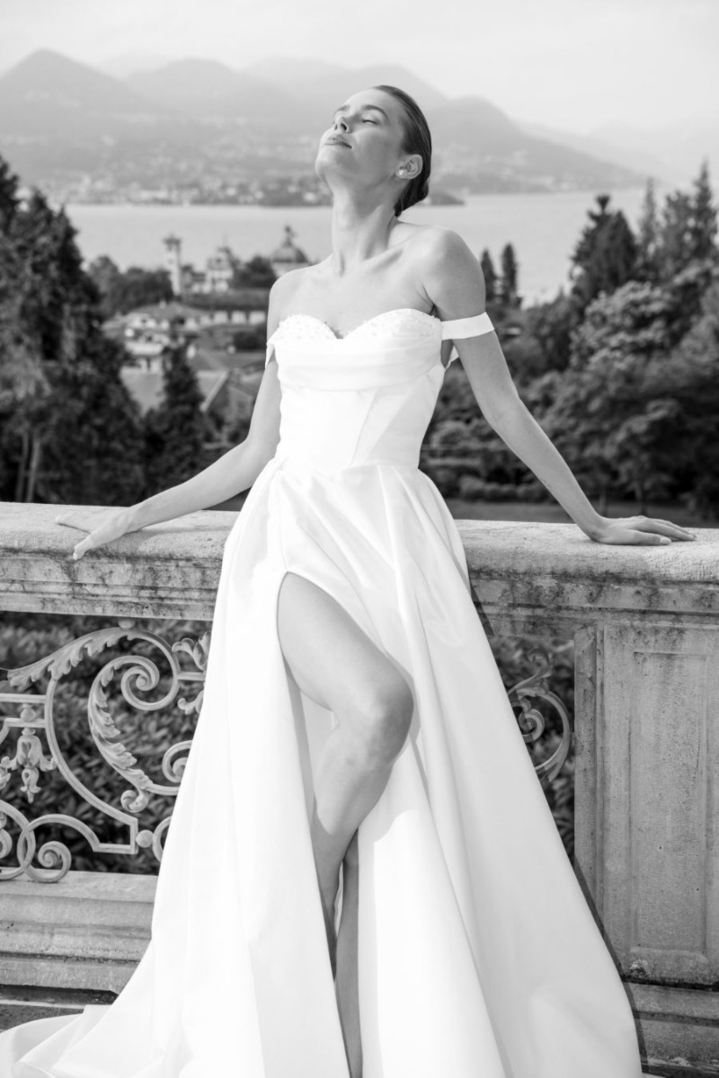 TERESA - THE ROMANTICA COLLECTION