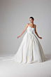 Abito da sposa bianco elegante della collezione Allegra, Essential Everlasting, su sfondo neutro.