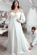 Abito da sposa Clarie per sposa curvy, maniche lunghe, atelier sartoriale.