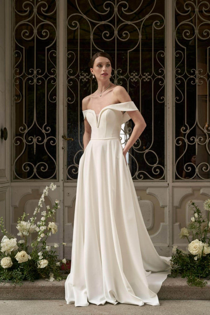 FLAVIA - THE ROMANTICA COLLECTION