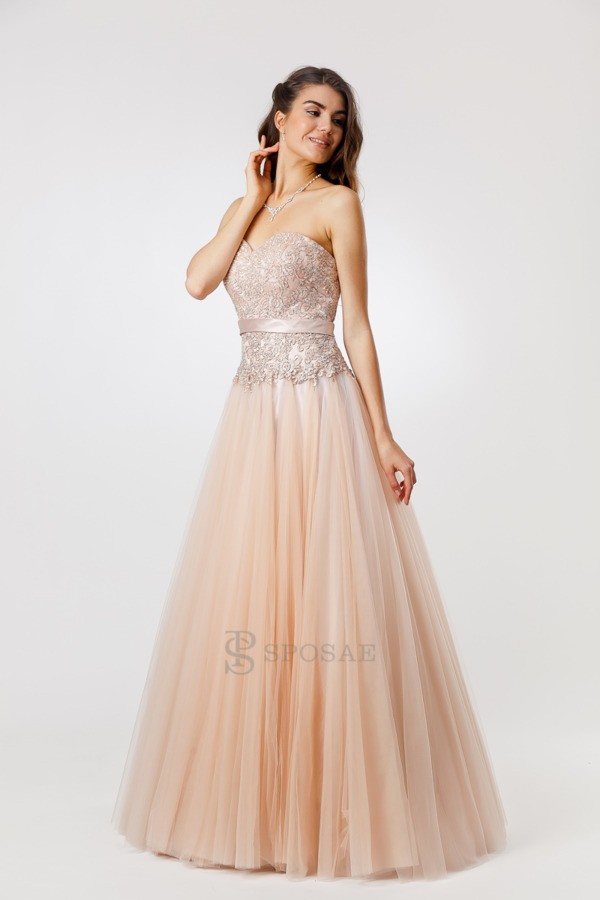 Abito da sposa colorato: la storia e le usanze passate