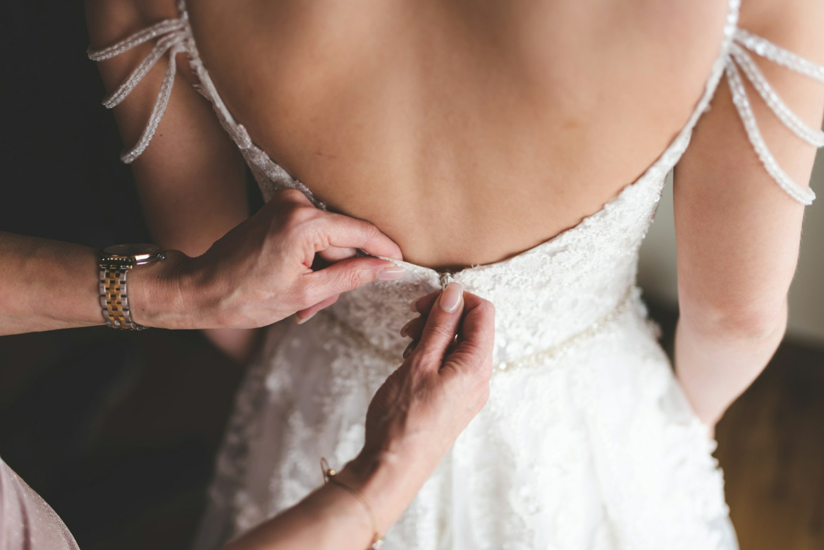 5 consigli per riconoscere abiti da sposa economici di qualità