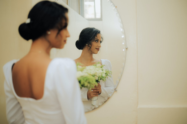 8 consigli per l'abito da sposa minimal