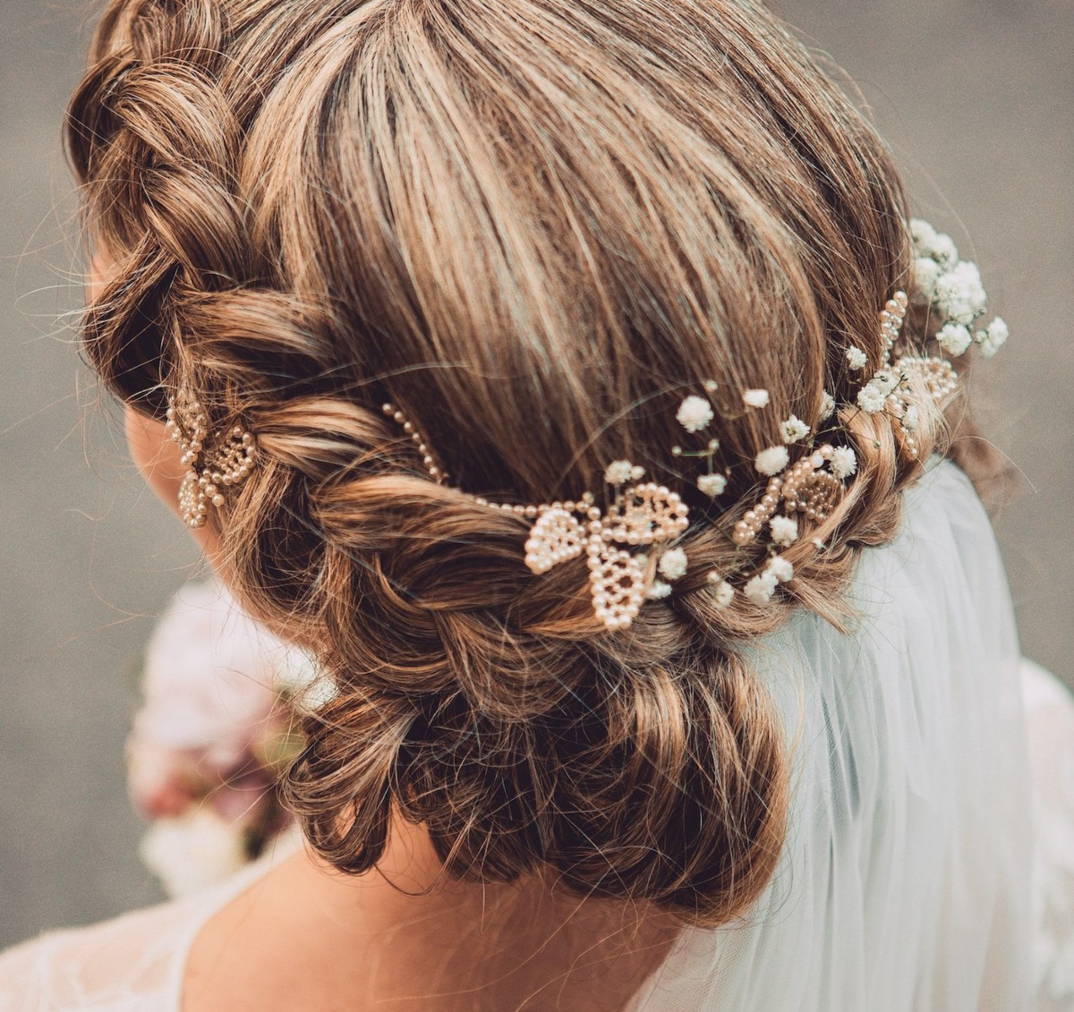 Quanto costa l’acconciatura da sposa e come risparmiare