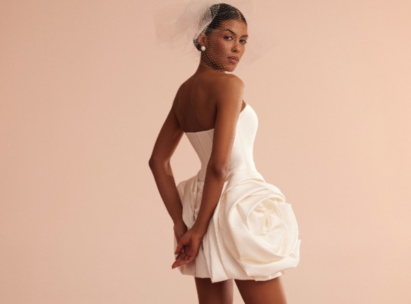5 motivi per acquistare un abito da sposa corto