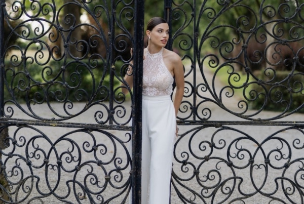 Abito da sposa con pantaloni: a chi è consigliato, stili e suggerimenti