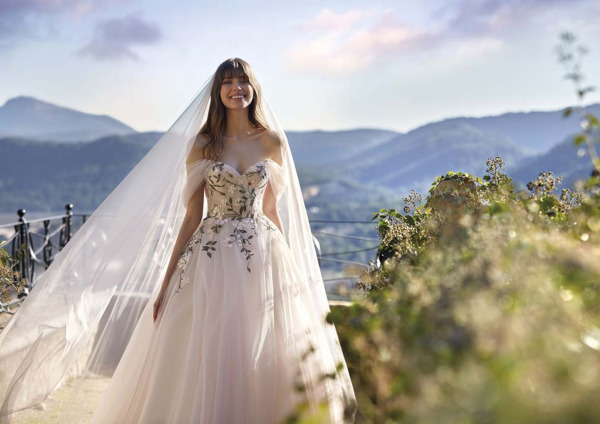 Abiti da sposa Nicole Colet: una romantica fiaba italiana