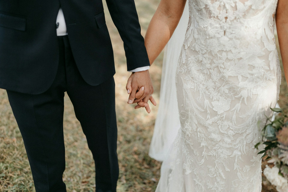 9 consigli per risparmiare sull’abito da sposa