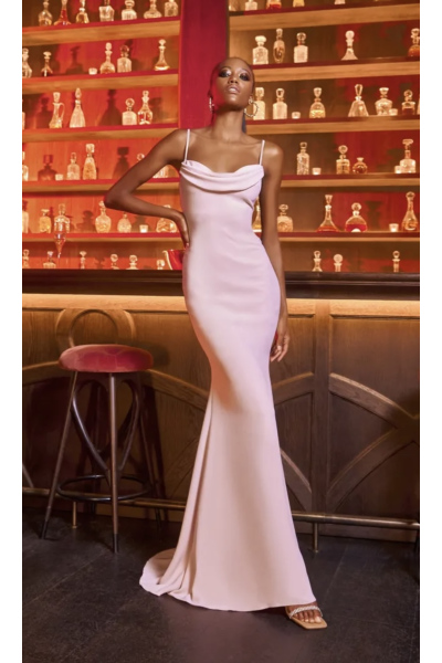 ESSENTIAL 2250 LINEA PRONOVIAS
