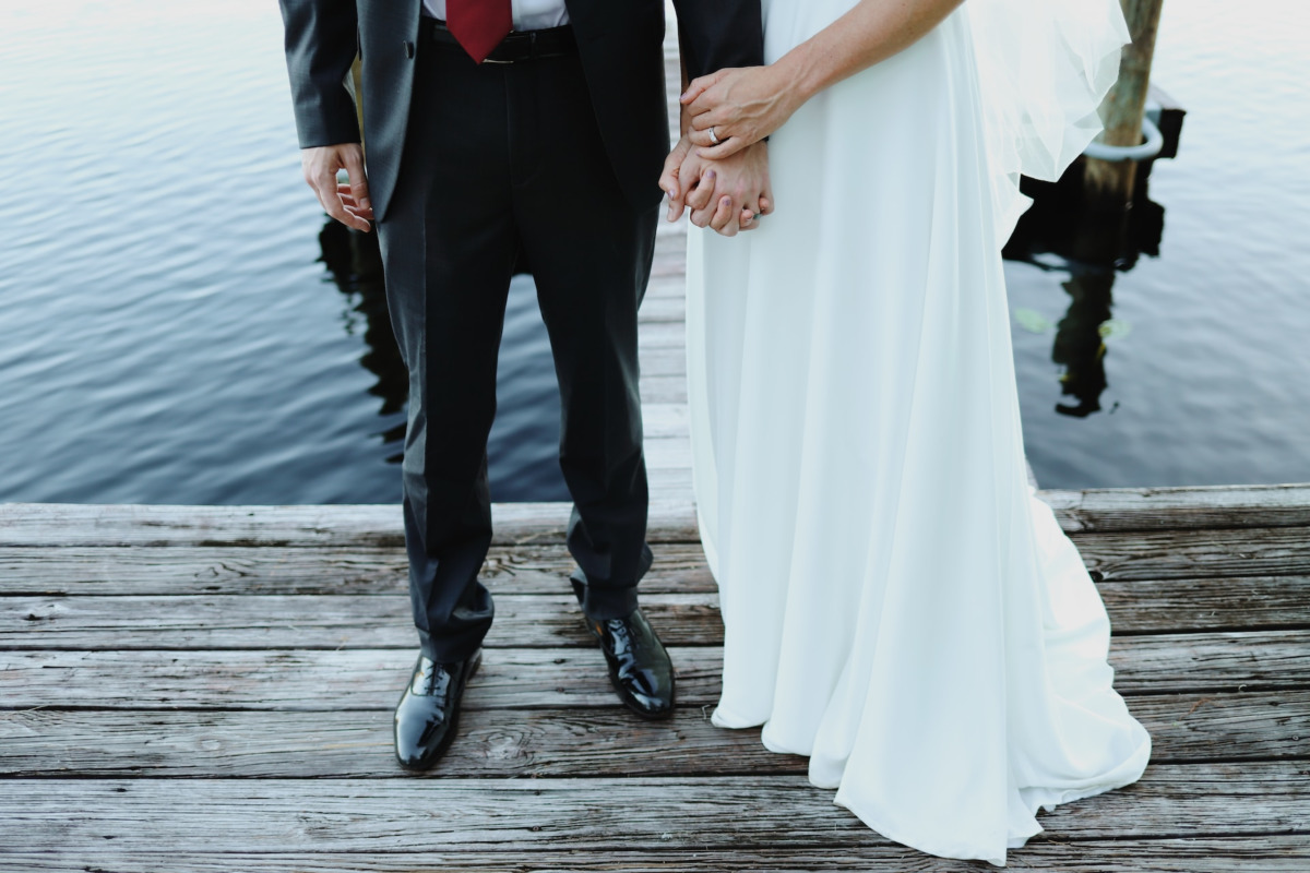 Come abbinare il completo da sposo all'abito da sposa
