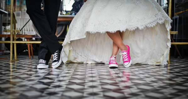 Buoni motivi per scegliere le scarpe da sposa basse